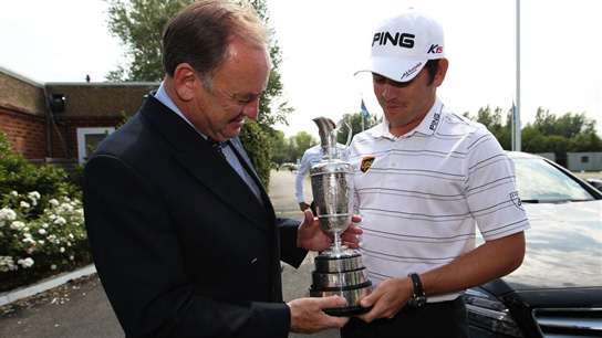 Louis Oosthuizen returns Claret Jug