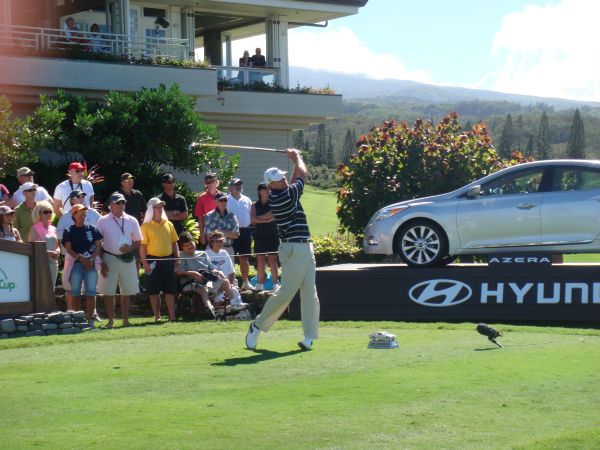 Steve Stricker tees off Kapalua 2012 (red)
