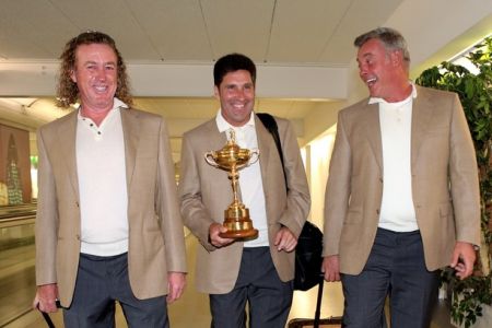 Ryder Cup arrives in Medinah (red)