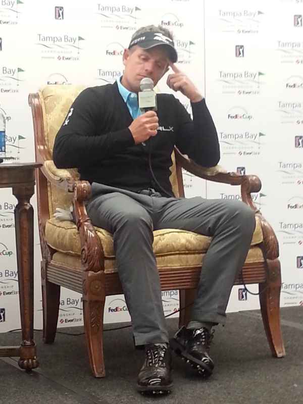 World No. 3 Luke Donald points the finger on dropping three shots over his closing four holes.  (Photo - www.golfbytourmiss.com)