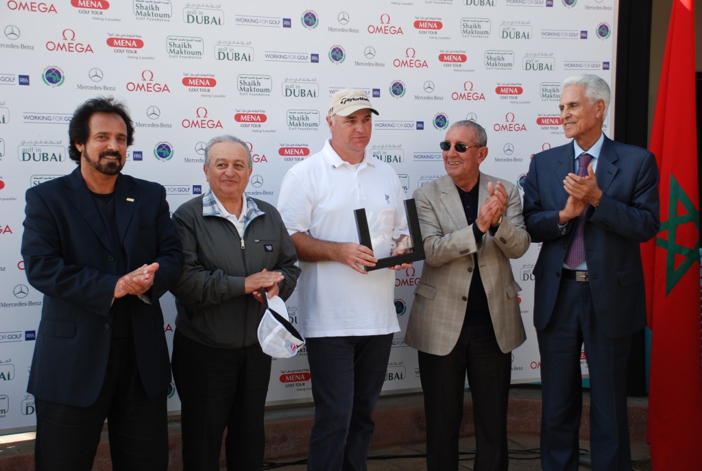 Stephen Dodd with Fettah Mohamed, president of Royal Golf D’Anfa-Mohammedia, Mustapha Zine, chairman of the Moroccan Golf Federation, Abderrahmane Boufetas, president of Dar Es Salam Golf Club, and Mohamed Juma Buamaim, chairman of MENA Golf Tour, at the presentation ceremony. 