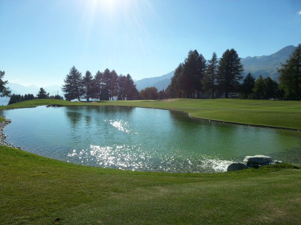10th Hole - New water hazard in front of green.