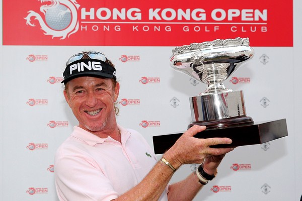 Miguel Angel Jimenez wins 4th Hong Kong Open to extend his record as the oldest winner on the European Tour - 28 days short of his 50th birthday. (Photo - www.europeantour.com)