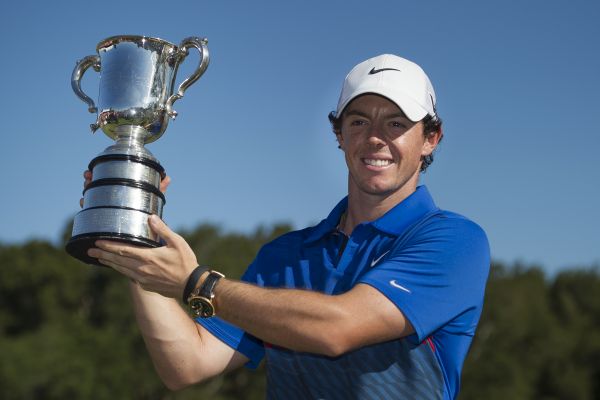 Rory McIlroy lifts the Stonehaven Trophy after capturing the 2013 Australian Open. (Photo - Anthony Powter)