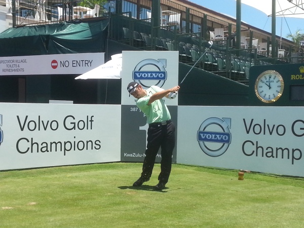 After no ball to start with Louis Oosthuizen plays his very first golf shot of 2014. (Photo - www.golfbytourmiss.com_