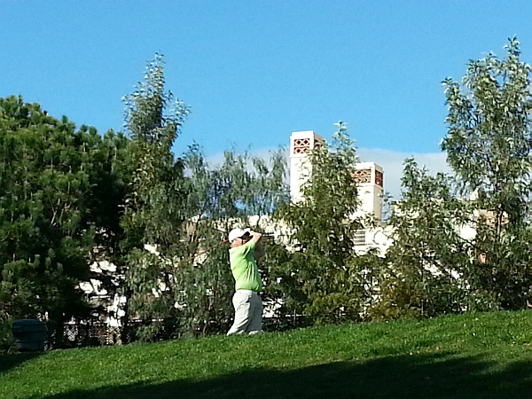 Peter Roger driving off the 17th at Vila Sol.