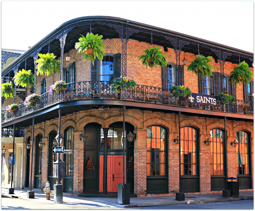 Corner Balcony, New Orleans, French Quarter Golf, by TourMiss