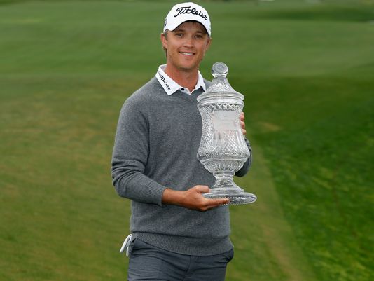 Matt Jones win Shell Houston open trophy.