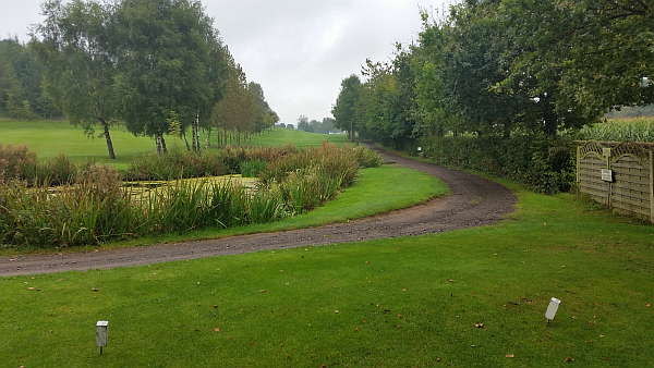 Alice Springs GC, Wales - First hole. (Photo - www.golfbytourmiss.com)