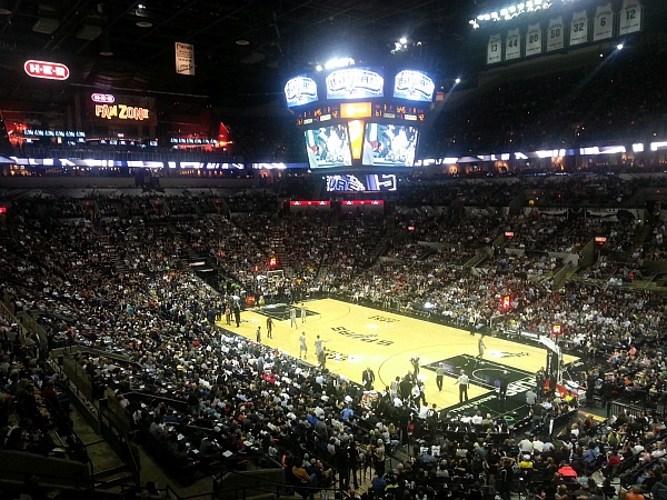 Spurs well in front 61 - 42.