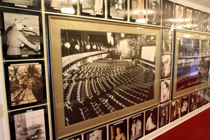 The Paramount Theater, Palm Beach. (Photo - www.preserveparamounttheater.com)