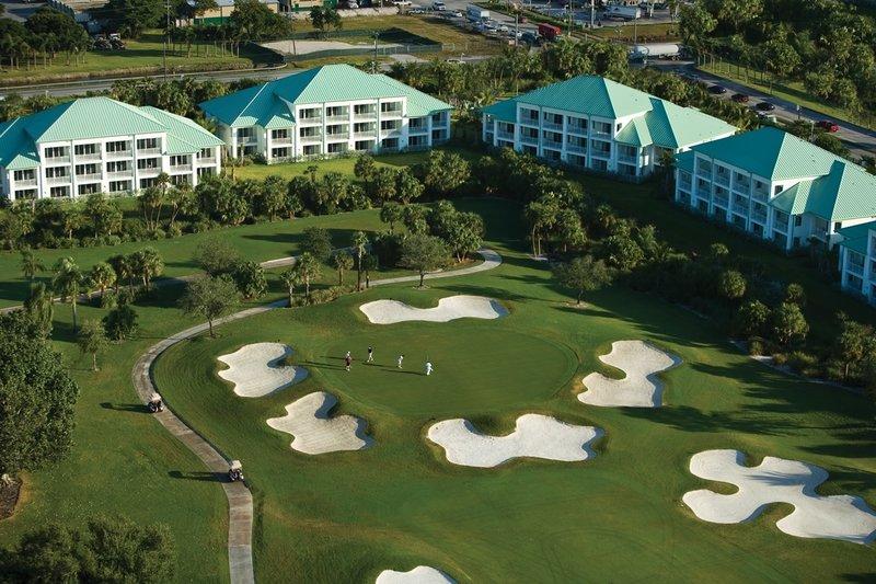 Guests at the Provident Doral at Blue Miami get to relax around the 12th green of the ''Blue Monster" .