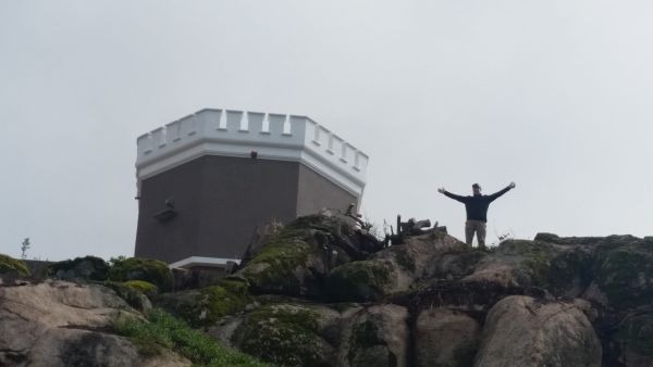 Alan Reid is king of the castle after his 'Reid Raider's' side drew level 6 points apiece at Penha Longa on day three of the 2015 Lisbon Challenge