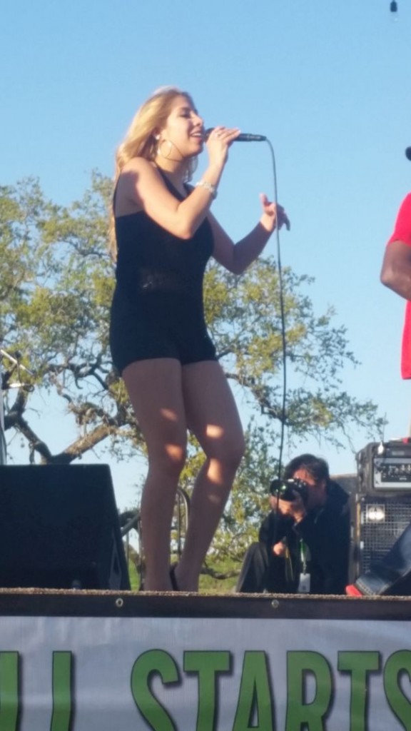 E 7 band lead singer Victoria rocking the Valero Texas Open.