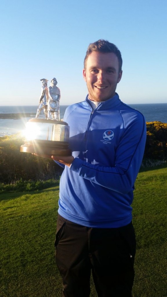 Shining moment for Daniel Young  and the 2015 Battle Trophy winner.  (Photo - www.golfbytourmiss.com)