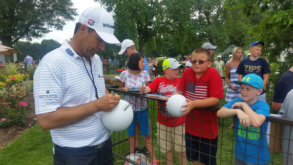 Padraig Harrington admits he's hiding the pain of a knee injury in taking an injection. (Photo - www.golfbytourmiss.com)