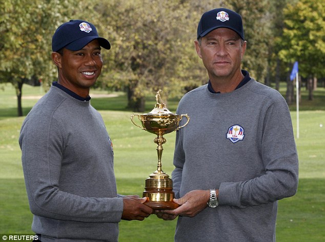 Tiger Woods phoned Davis Love in South Korea to offer his assistance at next year's 2016 Ryder Cup.