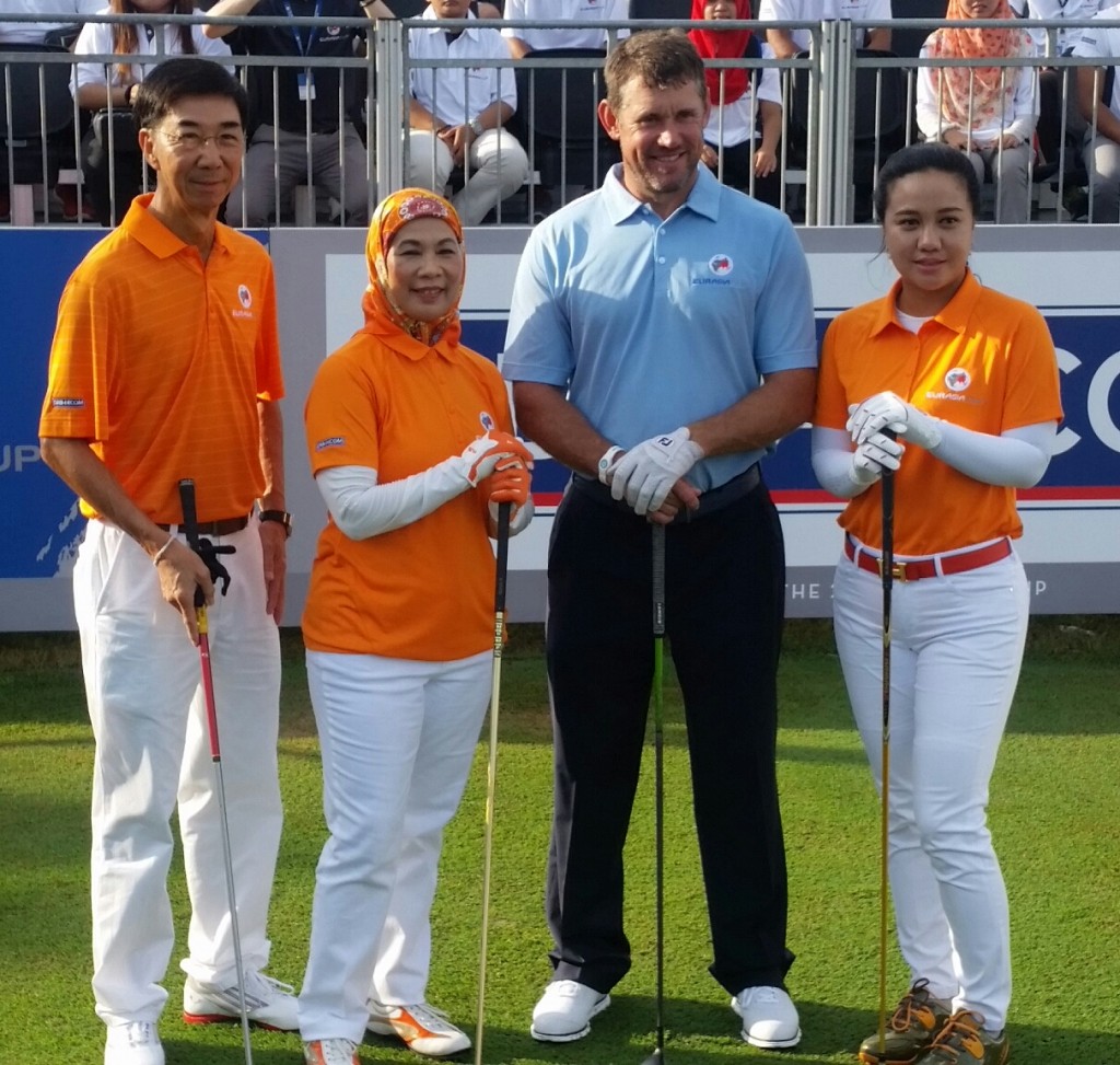 A Royal Fourball - The Queen of Malaysia and a former King of the Malaysian Open in Lee Westwood.