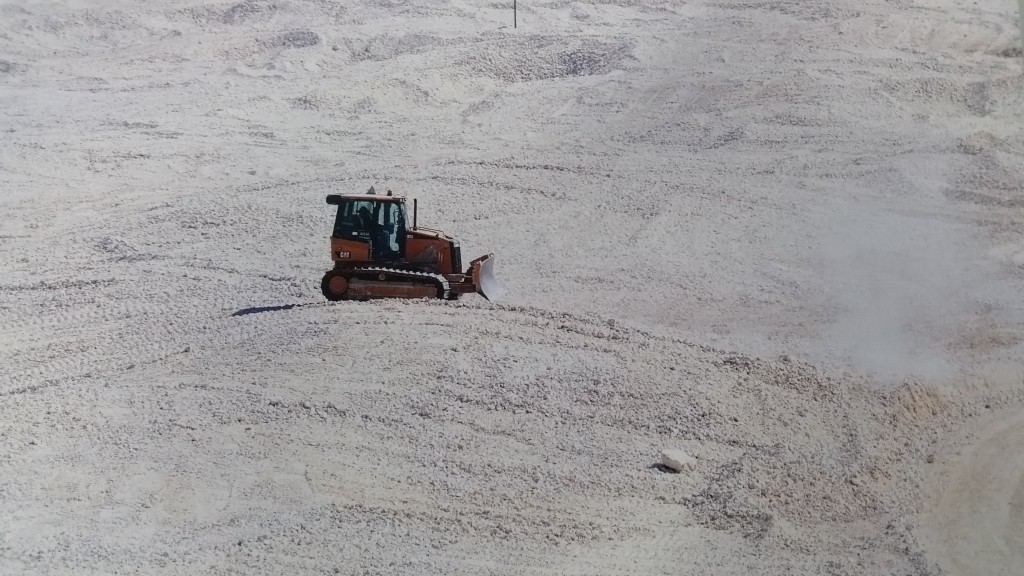 Work begins on the Qatar International Golf Club site and only the second golf course to be built in Qatar.