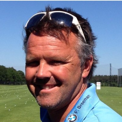 Phil Allen and helping Luiten muscle his way to a six under par 66 on the opening day of the BMW PGA Championship (Photo - Phil Allen).