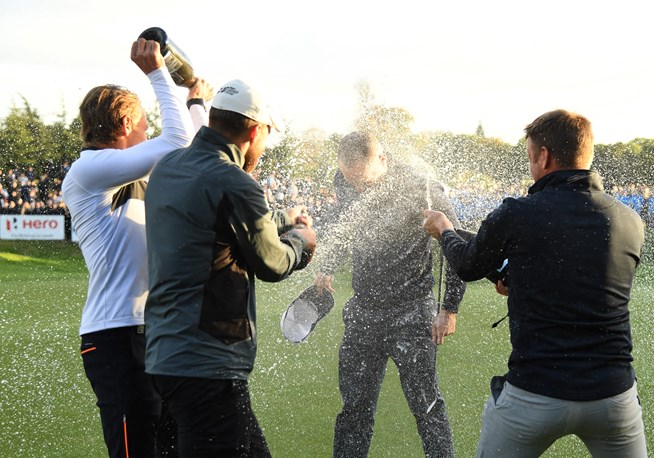 A victory shower for Alex Noren. (Photo - www.europeantour.com)