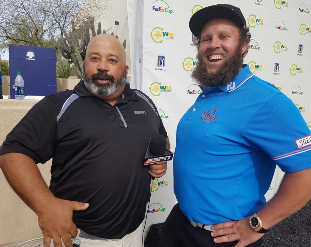 So who's the beefier! Andrew 'Beef' Johnston sharing the love' with ESPNs Michael Collins. (Photo - www.golfbytourmiss.com)