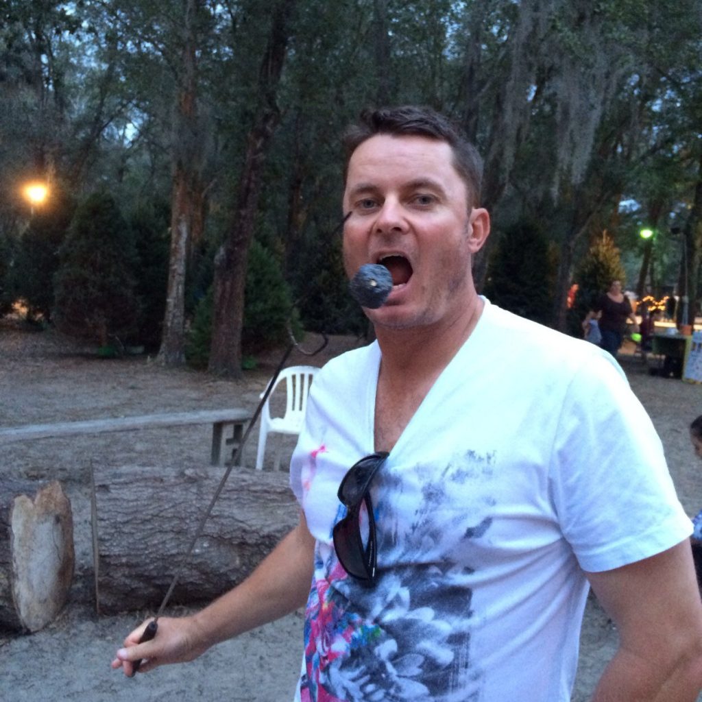 Aussie caddy Jason Hamilton and the pic on his Twitter page. (Photo - Jason Hamilton)