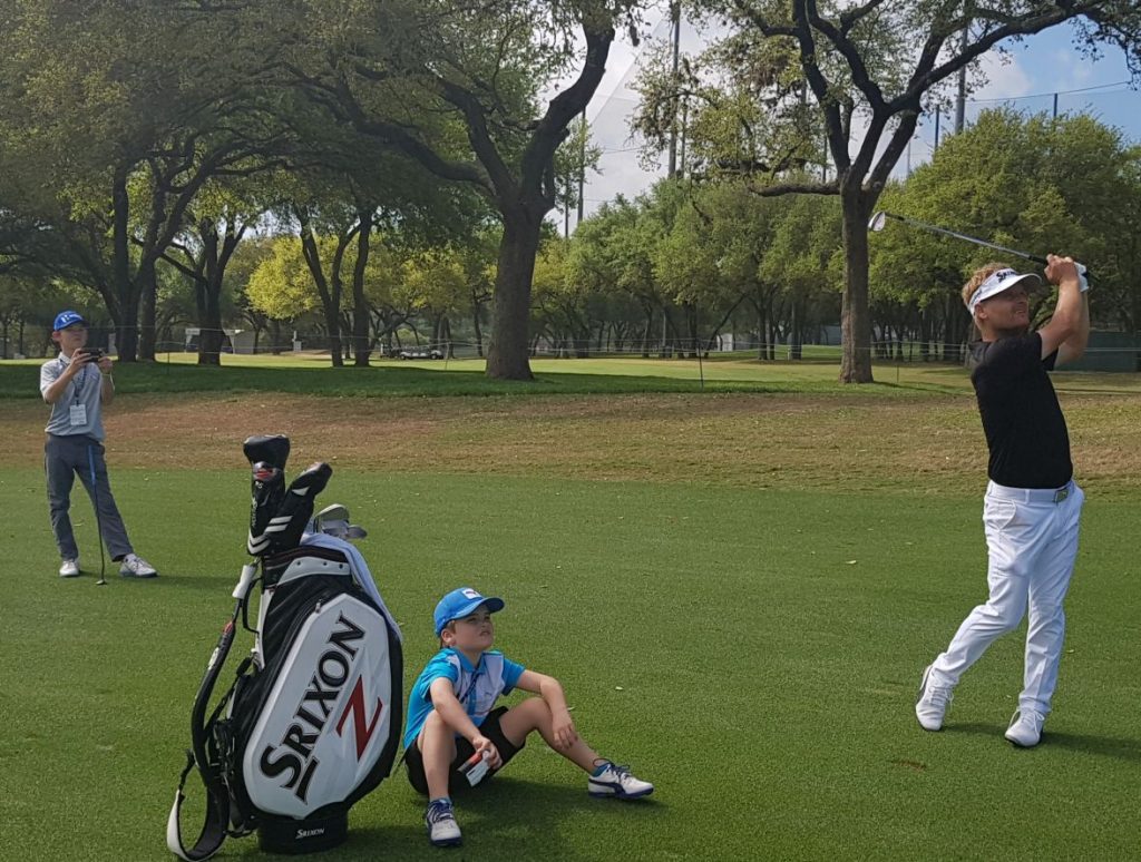 Soren Kjelsen and his two biggest fans at 2017 WGC - Dell Match-Play. (Photo - www.golfbytourmiss.com)